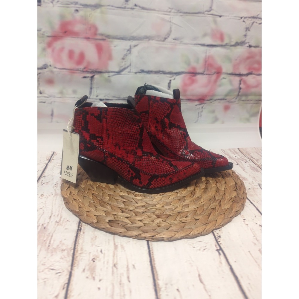 H&M STUDIO AW 2016 red‎ leather ankle boot Women's size 9.5